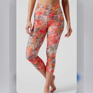 Athleta Elation Crop tights size small like new